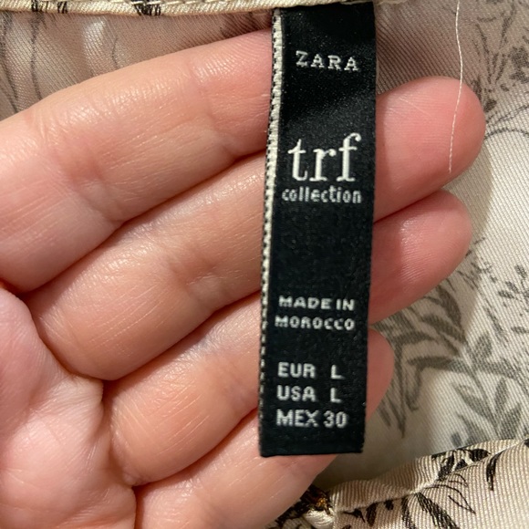 Zara TRF Collection - Giraffes Print Button down Blouse Size L - Picture 5 of 14